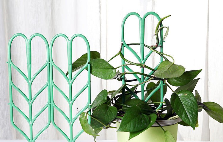 Plant Climbing Vine Support Trellis Flower Rack, Stackable and Interlocking, Set of 6 Plastic Clips for Gardening Frog Shape